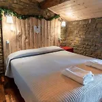 Casale Viozzi - Con Piscina Nelle Marche Casa vacanze Montefalcone Appennino