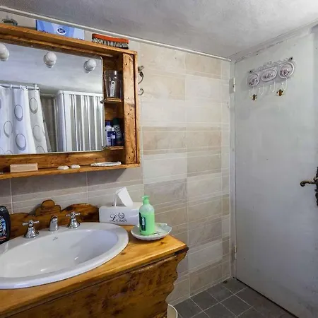 Holiday home Casale Viozzi - Con Piscina Nelle Marche Montefalcone Appennino