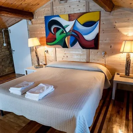 Casale Viozzi - Con Piscina Nelle Marche 펜션 *