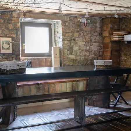 Casale Viozzi - Con Piscina Nelle Marche 펜션 *