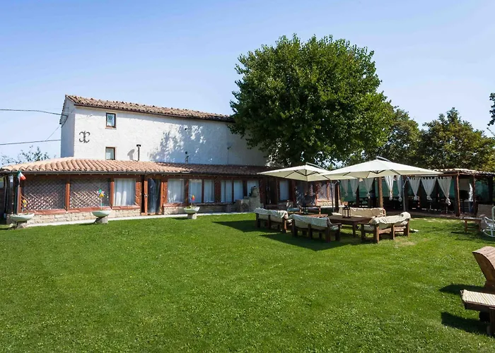 Casale Viozzi - Con Piscina Nelle Marche Montefalcone Appennino